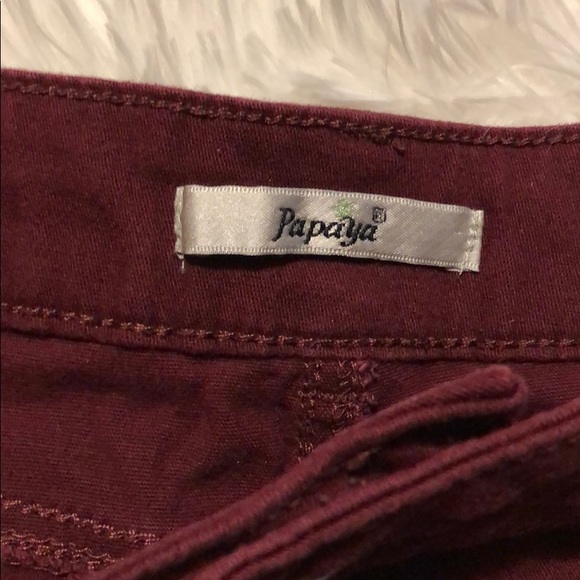 Papaya Burgundy Denim Shorts - Picture 3 of 4